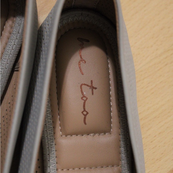 Me Too Taupe Pointed Toe Ballet Flats | Work Office Minimalist | Size 9.5 - Picture 4 of 7